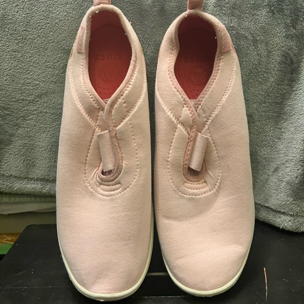 Crocs Women’s Busy Day Heather slip-ons Pink Size 10